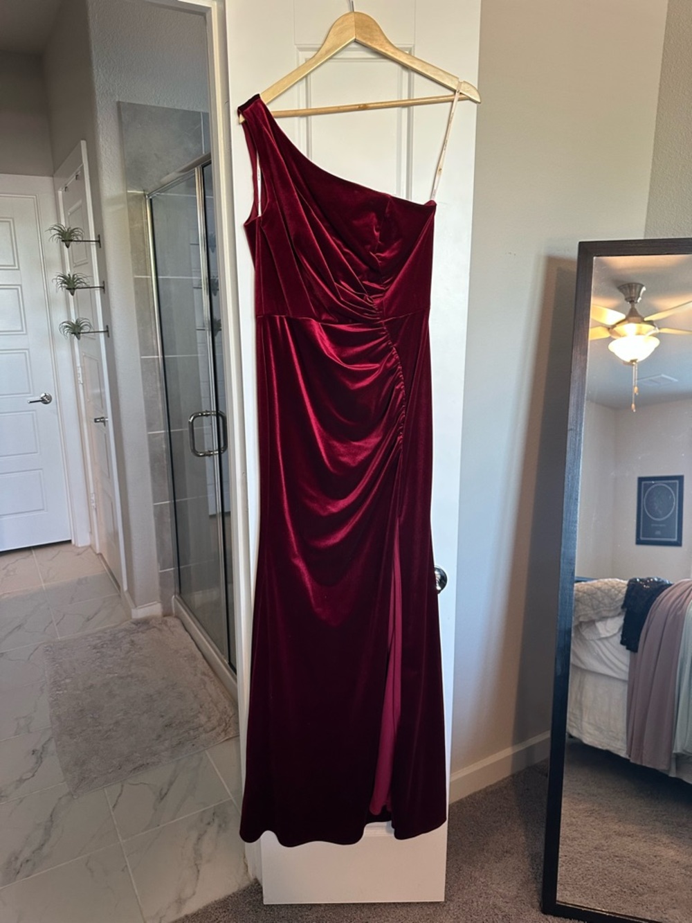 One-Shoulder Velvet Evening Gown in Deep Burgundy